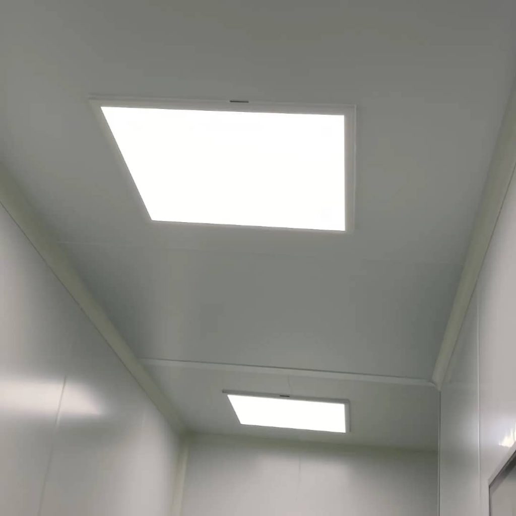 نصب و راه اندازی چراغ های مگنتی در مرکز رشد فناوری دارویی استان تهران