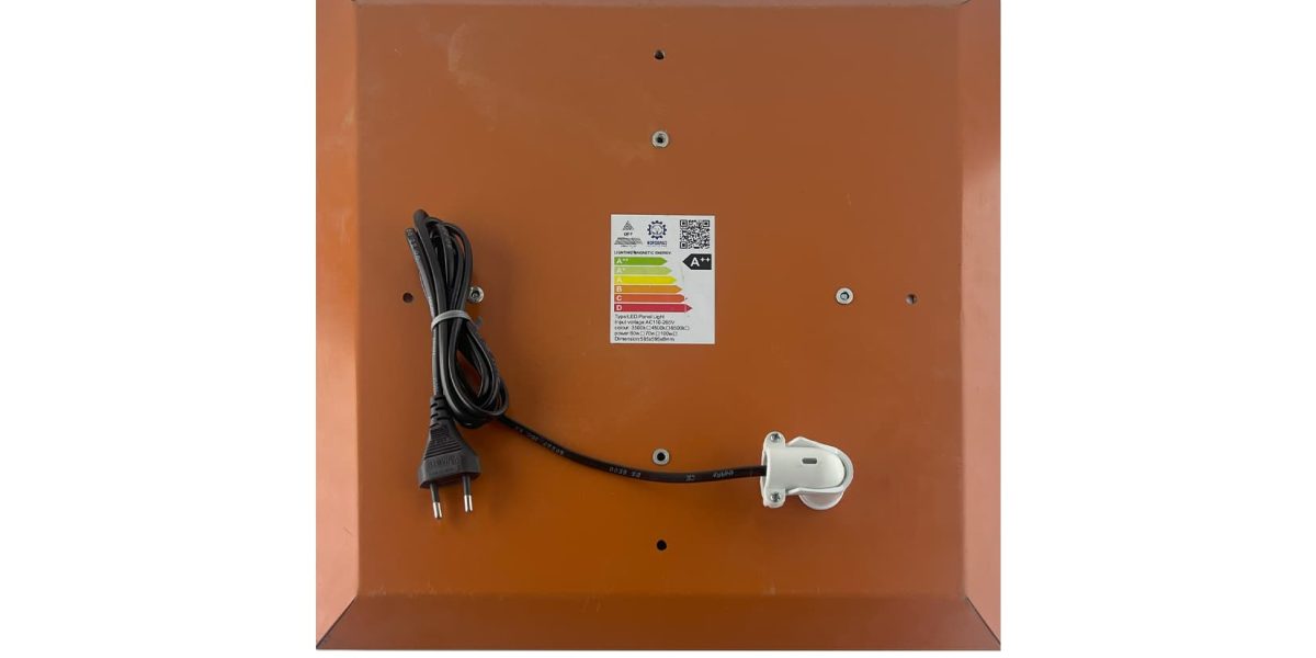 چراغ کلین روم 30 در 30 با ورق محافظ توکار نورساراد